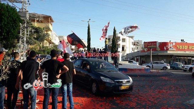 فيديو : الالترس القسماوي يحتفل في دوار الأقصى ومقهى جاري بفوز نادي الوحدة وتأهله الى نهائي الاختبارات 